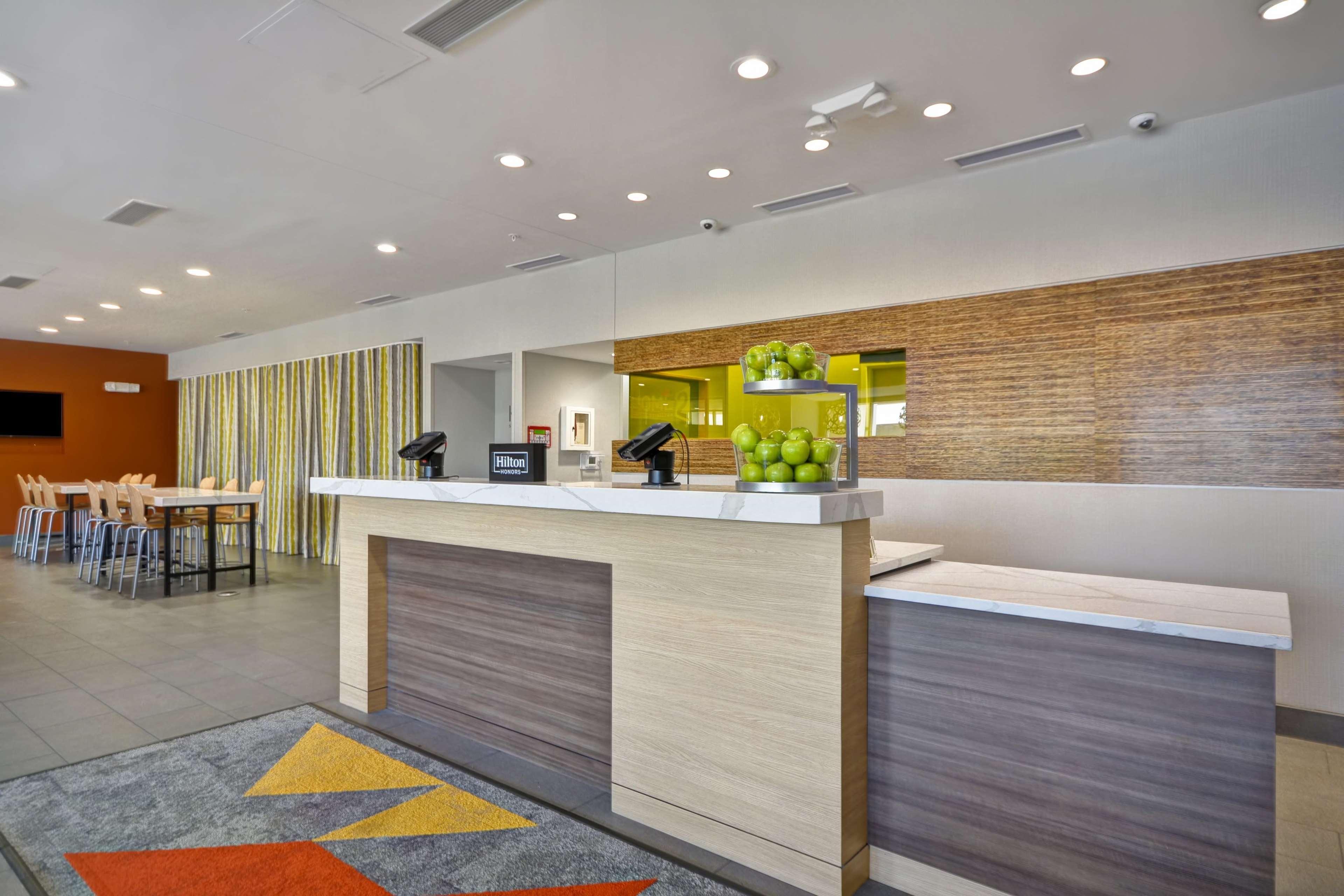Hotel Home2 By Hilton Cincinnati 3*